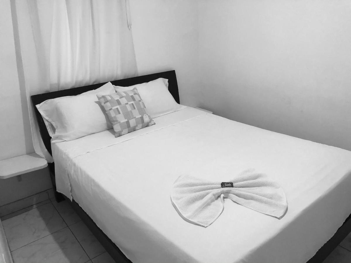 Tita'S Airport Hotel Cartagena エクステリア 写真