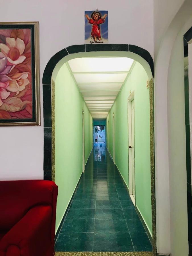 Tita'S Airport Hotel Cartagena エクステリア 写真