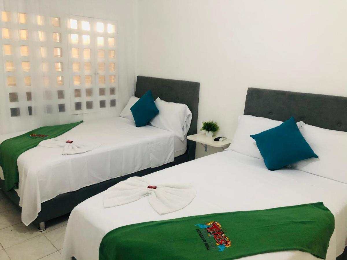 Tita'S Airport Hotel Cartagena エクステリア 写真