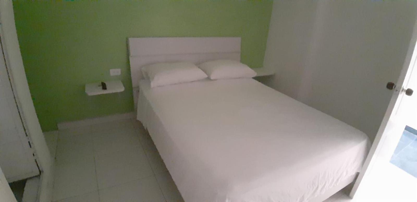 Tita'S Airport Hotel Cartagena エクステリア 写真